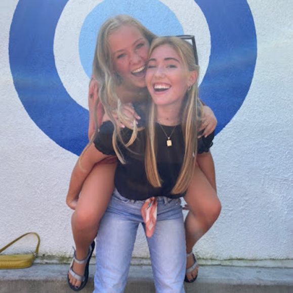 Meet your Posher, Anna - Picture 1 of 1